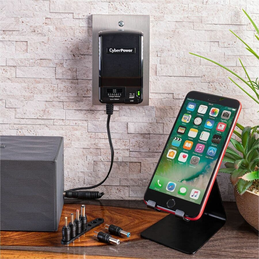 CyberPower universal power adapter with 3-12 V output and NEMA 5-15P plug