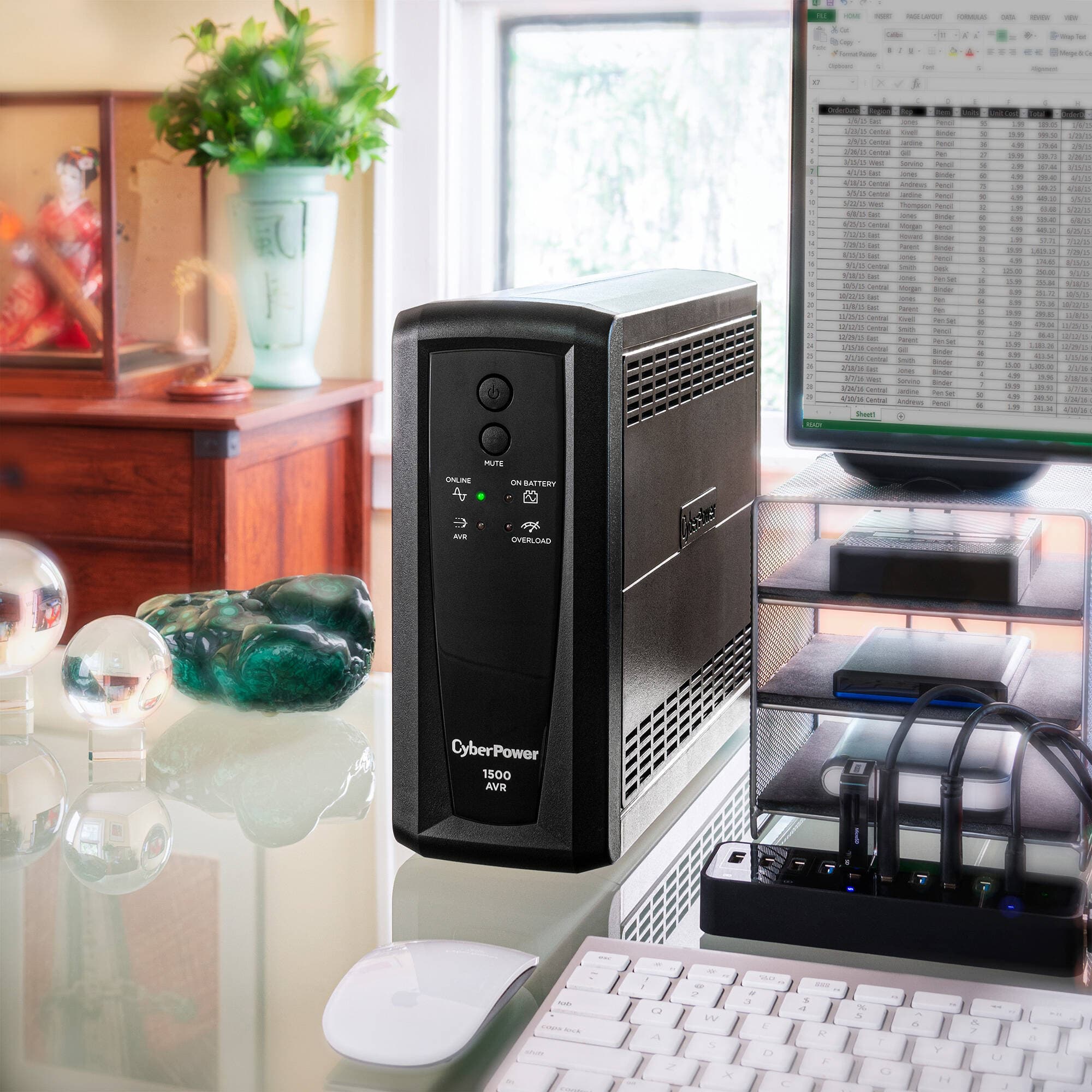 CyberPower CP1500AVRT 1,500 VA 900 W desktop UPS with PowerPanel software