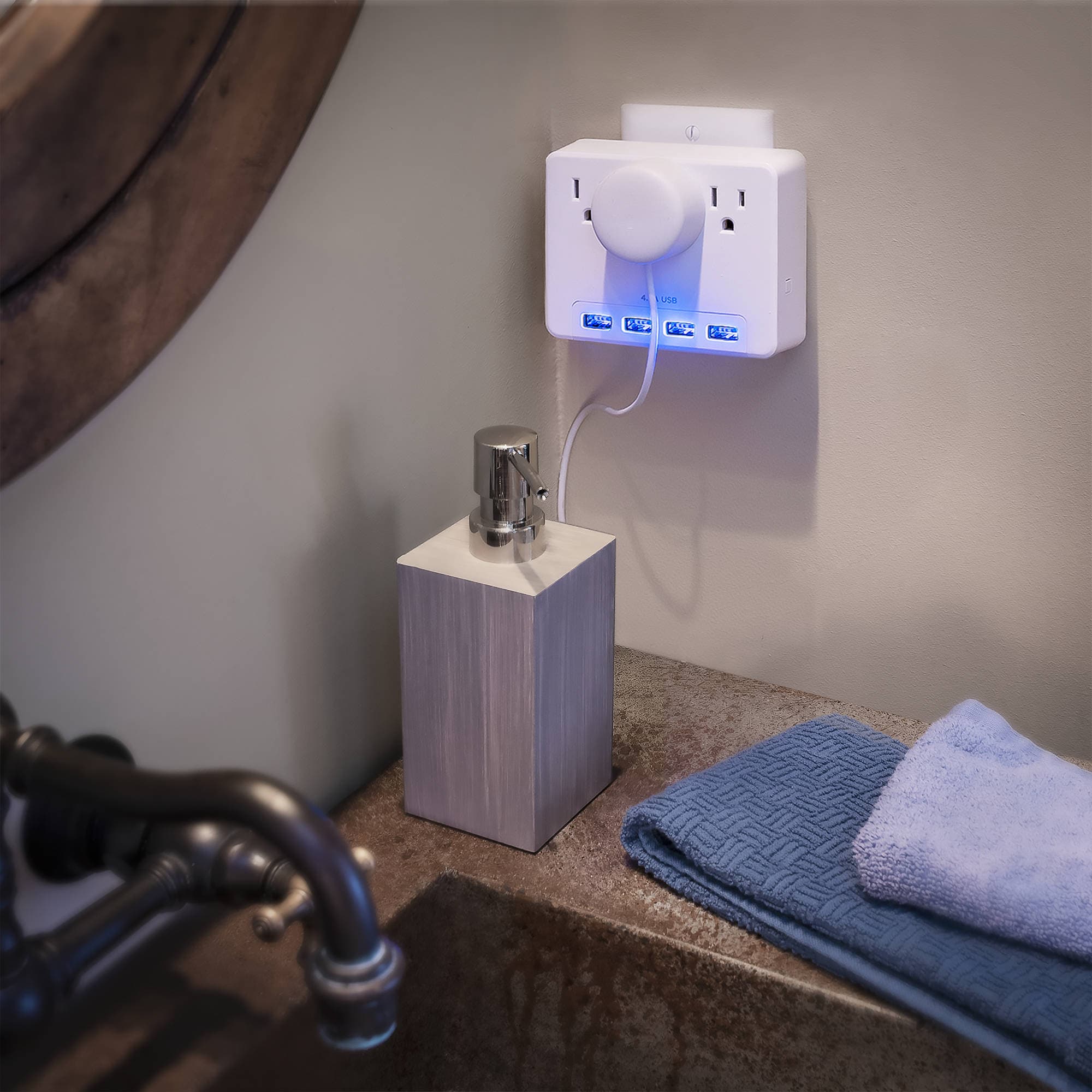 CyberPower P3WU USB charging station with four lighted ports and 4.2A total output